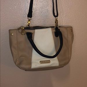 Tri-color Steve Madden Crossbody Bag!